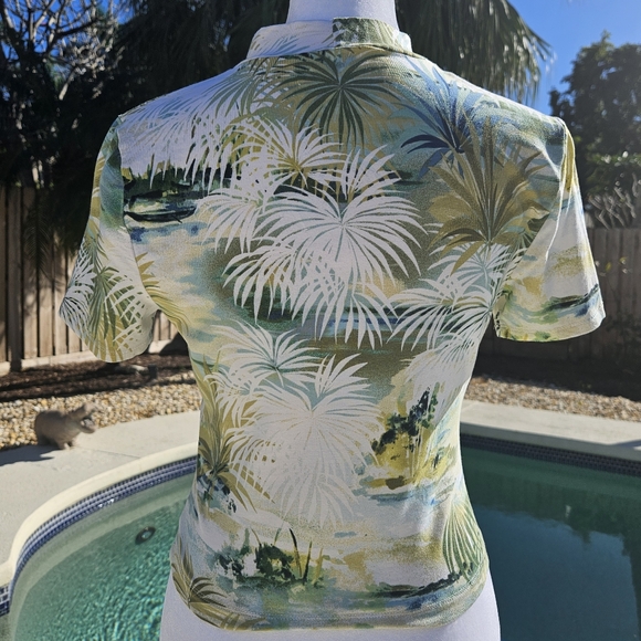 NEW Guess Cropped Top Size S Tropical Y2K Resortwear Vacation Colorful Floral - Picture 7 of 12